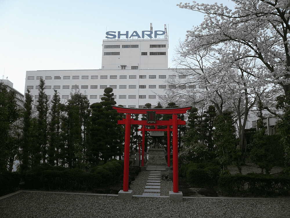 Akabuy 【2025年版】企業SNSの成功事例10選|法人SNS活用で成果を出す最新SNSマーケティング戦略とは? 【2025年版】企業SNSの成功事例10選|法人SNS活用で成果を出す最新SNSマーケティング戦略とは?